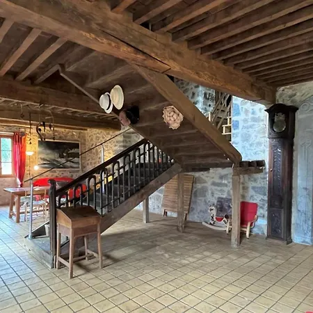 Сasa de vacaciones Maison Poumarou