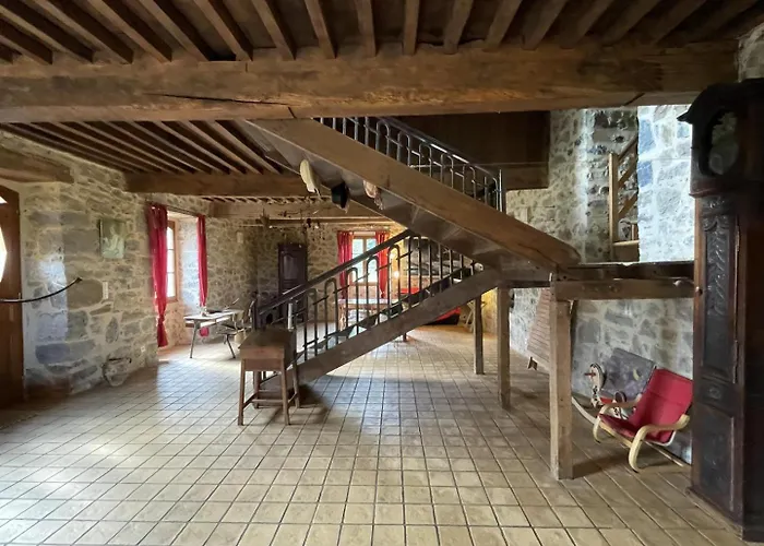 Maison Poumarou Сasa de vacaciones Sainte-Colome